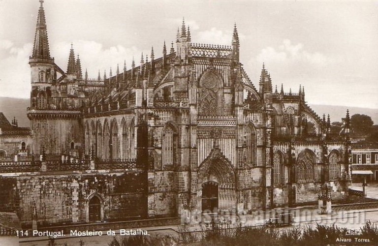 Bilhete postal de Batalha: vista geral do Mosteiro | Portugal em postais antigos 