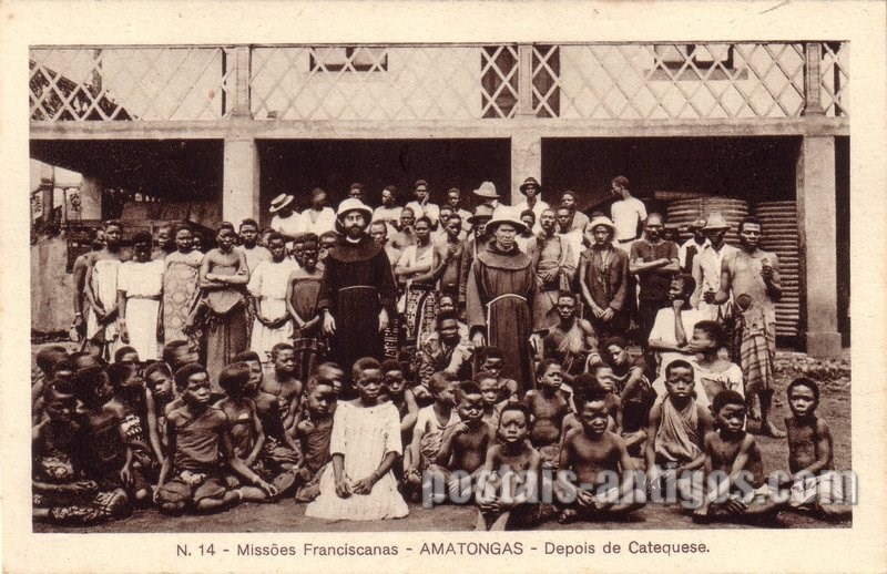 Bilhete postal ilustrado de Moçambique, Depois da Catequese, Amatongas | Portugal em postais antigos 
