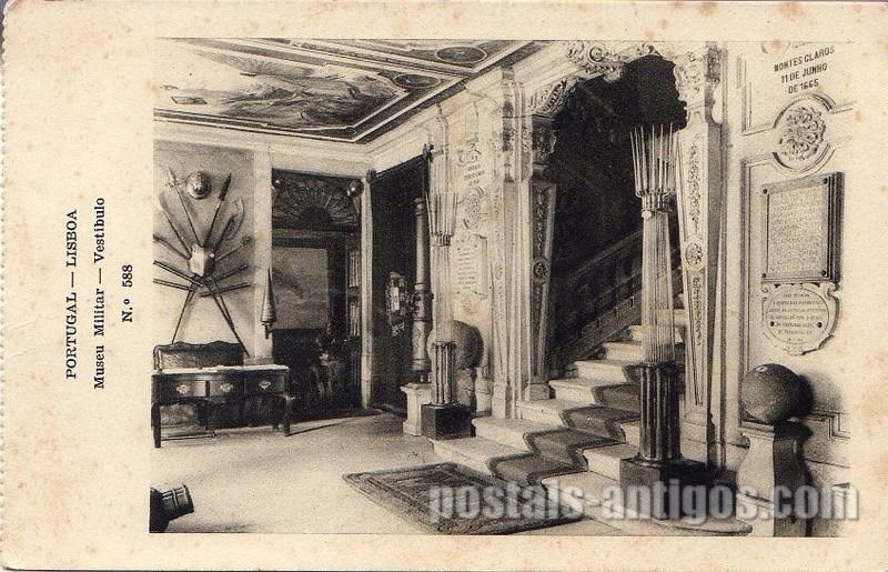Bilhete postal antigo de Lisboa: ​Museu Militar - Vestíbulo | Portugal em postais antigos
