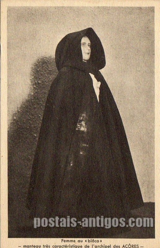 Bilhete postal antigo: Mulher com​ biôco - Açores - Costume Português - Exposição Universal de Paris de 1937.