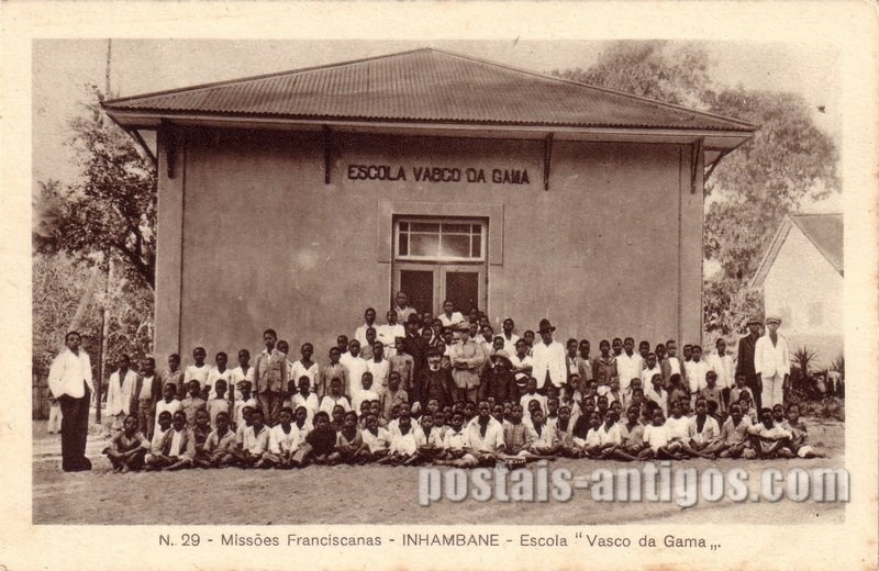 Bilhete postal ilustrado de Moçambique, Escola Vasco de Gama, Inhambane | Portugal em postais antigos 
