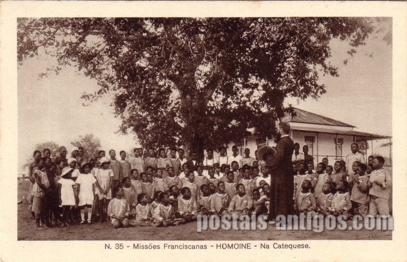 Bilhete postal ilustrado de Moçambique, Na Catequese, Homoine | Portugal em postais antigos 