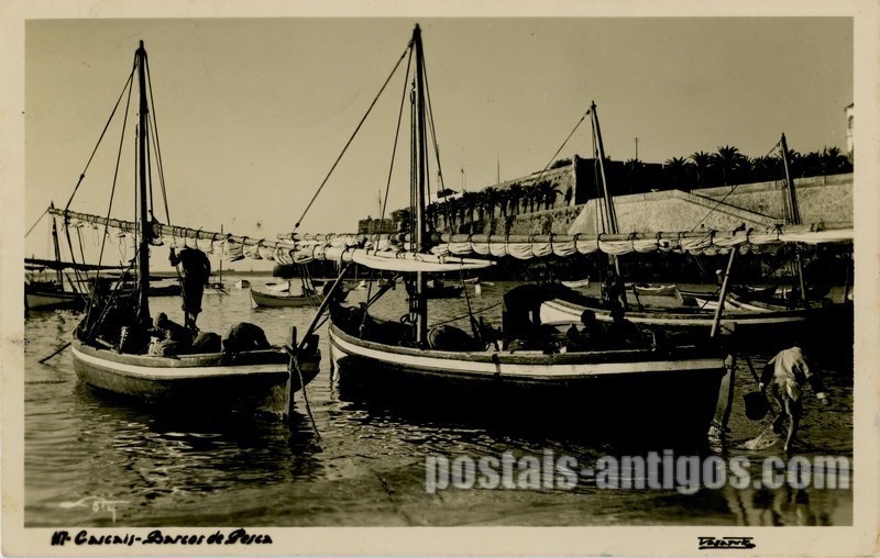 Bilhete postal ilustrado de Cascais, barcos de pescas | Portugal em postais antigos