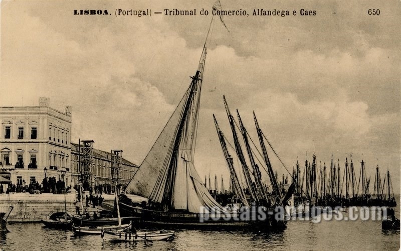 Bilhete postal ilustrado de Lisboa, Tribunal do Comércio, Alfândega e cais | Portugal em postais antigos