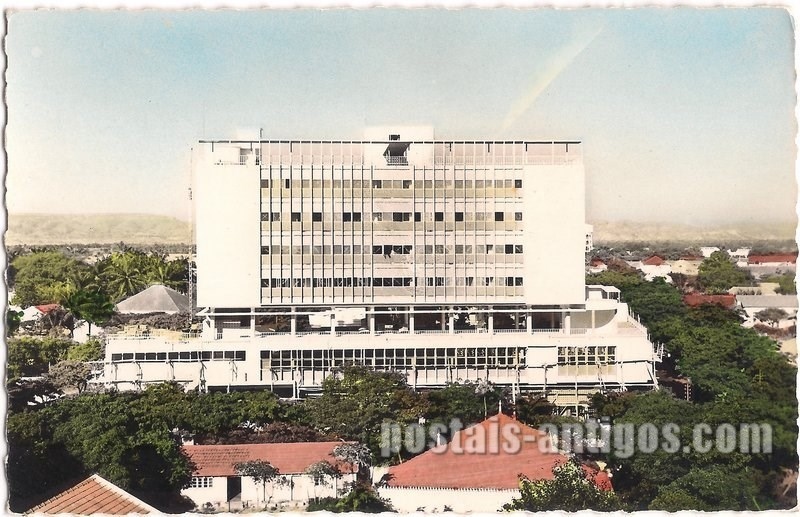 Bilhete postal ilustrado do Monbaka Hotel - Benguela - Angola | Portugal em postais antigos 
