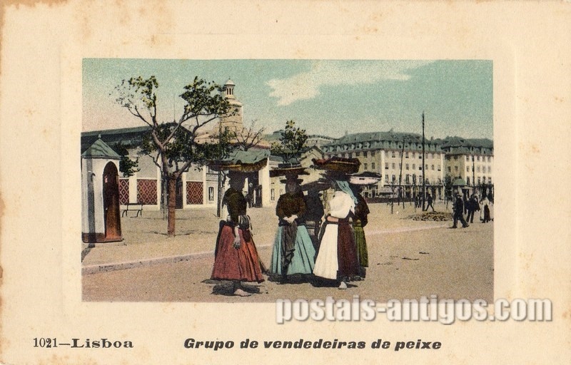 Bilhete postal de Grupo de vendedeiras de peixe, Lisboa | Portugal em postais antigos
