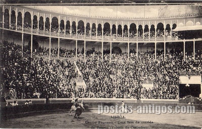 Bilhete postal do Campo Pequeno. Uma fase da corrida de touros | Portugal em postais antigos 