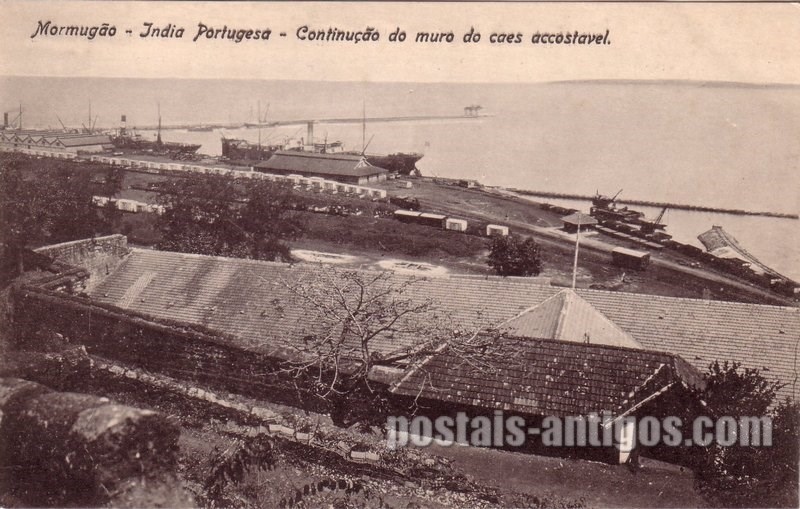 Bilhete postal do Continuação do muro do cais acostável, Mormugão, India Portuguesa | Portugal em postais antigos