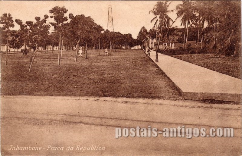 Bilhete postal ilustrado antigo da Praça da República, Inhambane,  Moçambique | Portugal em postais antigos