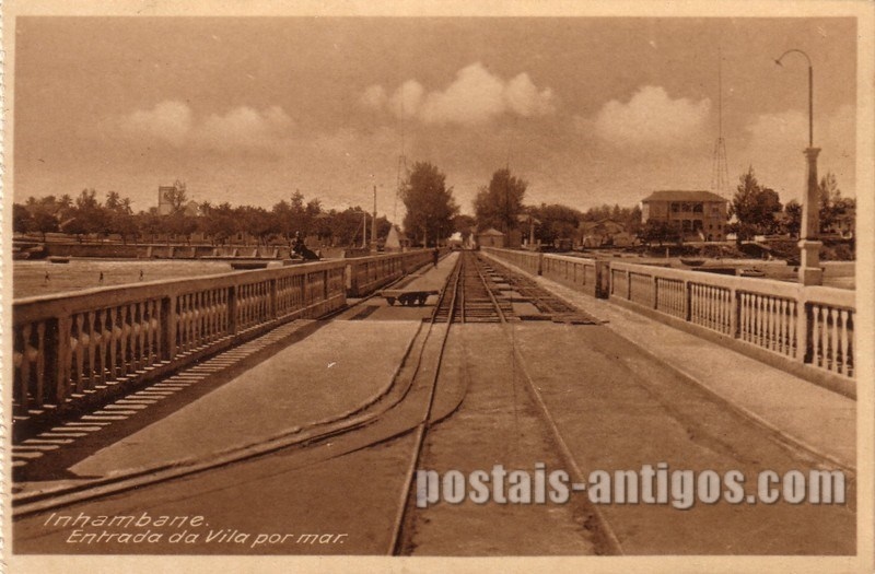 Bilhete postal ilustrado antigo da Entrada da vila por mar, Inhambane,  Moçambique | Portugal em postais antigos