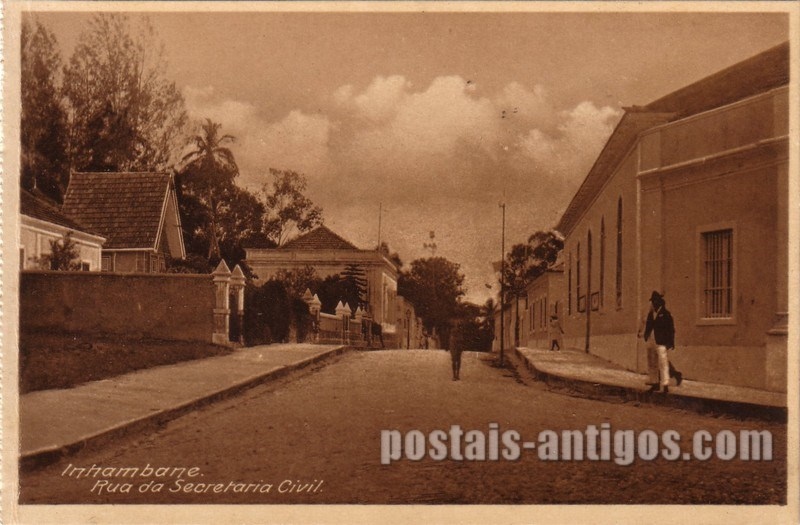 Bilhete postal ilustrado antigo da Rua da Secretaria Civil, Inhambane,  Moçambique | Portugal em postais antigos