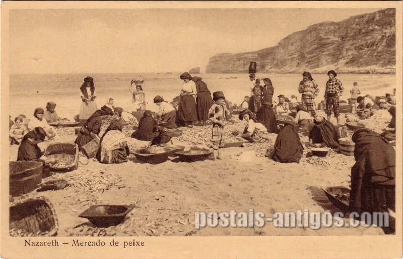 Bilhete postal de Nazaré, mercado de peixe | Portugal em postais antigos