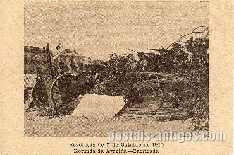 Revolução de 5 de Outubro de 1910 - Rotunda da Avenida - Barricada - Lisboa - Portugal.