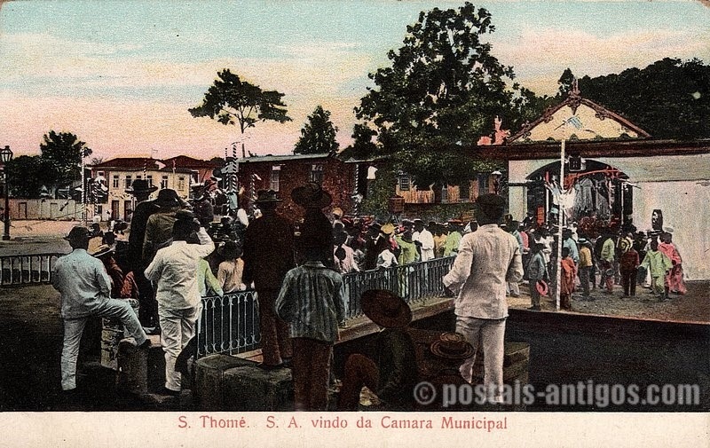 São Tomé. Sua Alteza vindo da Câmara Municipal São Tomé. Sua Alteza vindo da Câmara Municipal