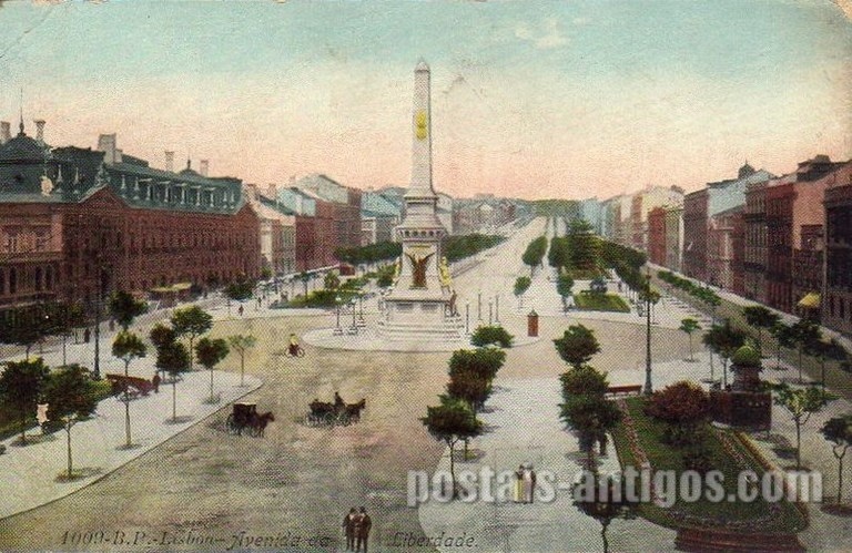 Bilhete postal ilustrado de Lisboa: Praça dos Restauradores | Portugal em postais antigos