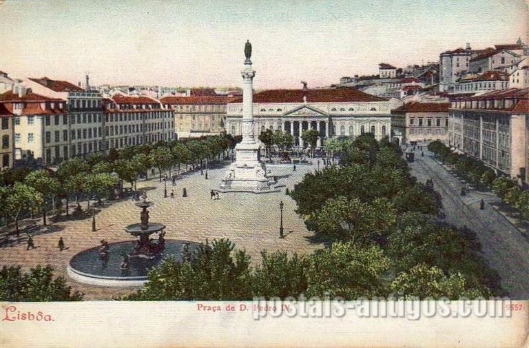 Bilhete postal antigo de Lisboa: Praça Dom Pedro IV (Rossio) | Portugal em postais antigos
