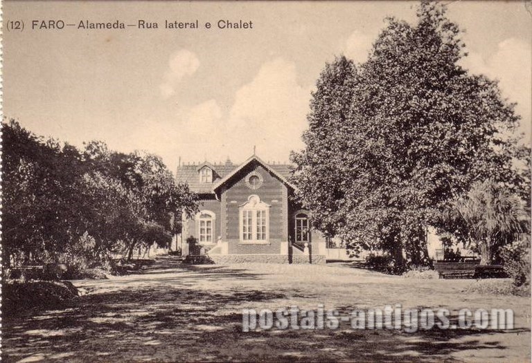 Bilhete postal de Faro: Alameda - Rua lateral e Chalet | Portugal em postais antigos