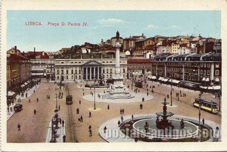 Bilhete postal antigo de Lisboa: Praça Dom Pedro IV (Rossio) | Portugal em postais antigos