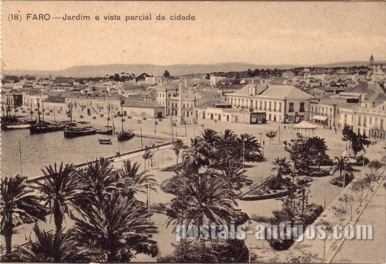 Bilhete postal de Faro: Jardim e vista parcial da cidade | Portugal em postais antigos