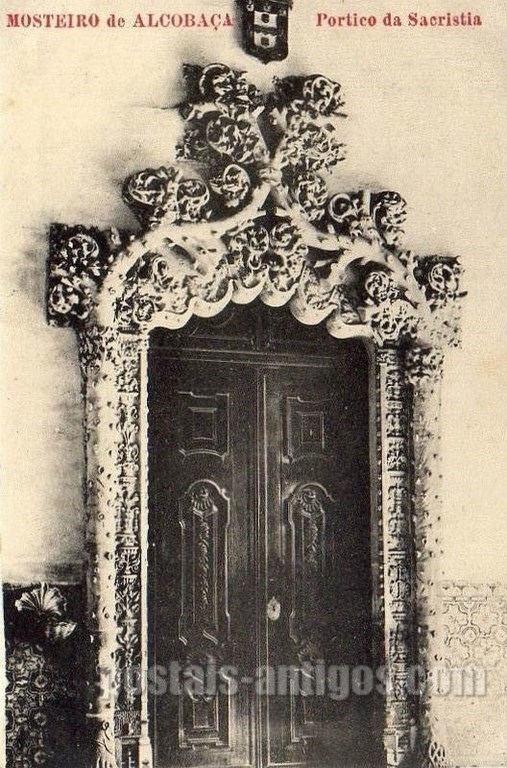 Bilhete postal de Alcobaça: pórtico da Sacristia do Mosteiro | Portugal em postais antigos