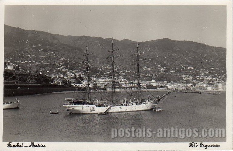 Bilhete postal ilustrado de Funchal, baia e barco, Madeira | Portugal em postais antigos 