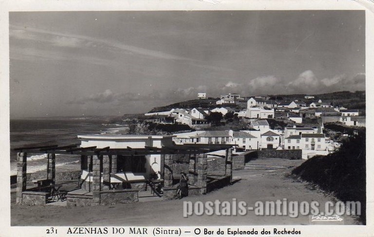 Bilhete postal ilustrado de Azenhas do Mar (Sintra), bar da Esplanada dos Rochedos | Portugal em postais antigos