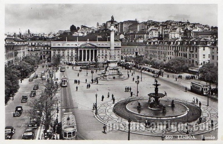 Bilhete postal ilustrado de Lisboa: Praça Dom Pedro IV (Rossio) | Portugal em postais antigos