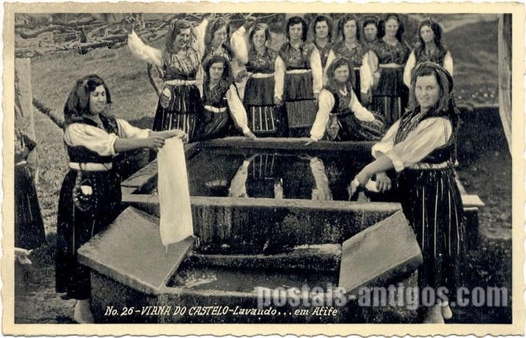 Bilhete postal ilustrado de Viana do Castelo, Lavando em Afife | Portugal em postais antigos
