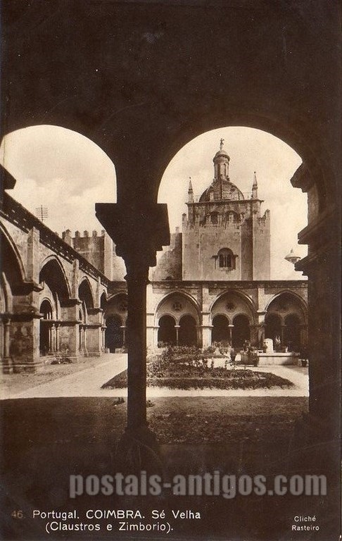 Postal antigo de Coimbra, Portugal: Claustro e zimbório da Sé Velha.