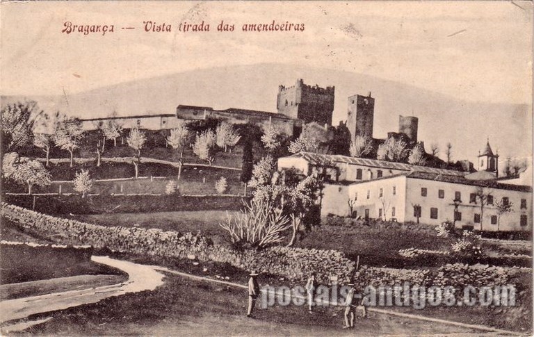 Bilhete postal de Bragança: Vista tirada das amendoeiras | Portugal em postais-antigos.com