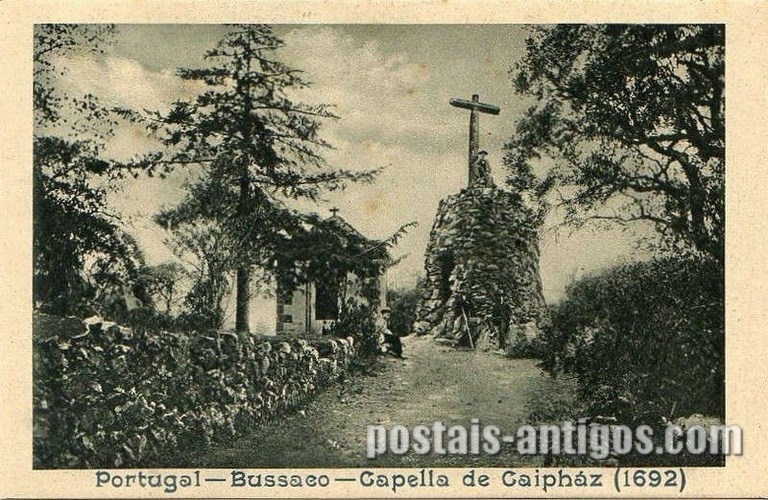 Postal antigo de Buçaco, Portugal: Capela de Caifas (1692).