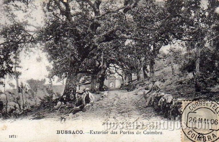 Postal antigo de Buçaco, Portugal: Exterior das Portas de Coimbra.