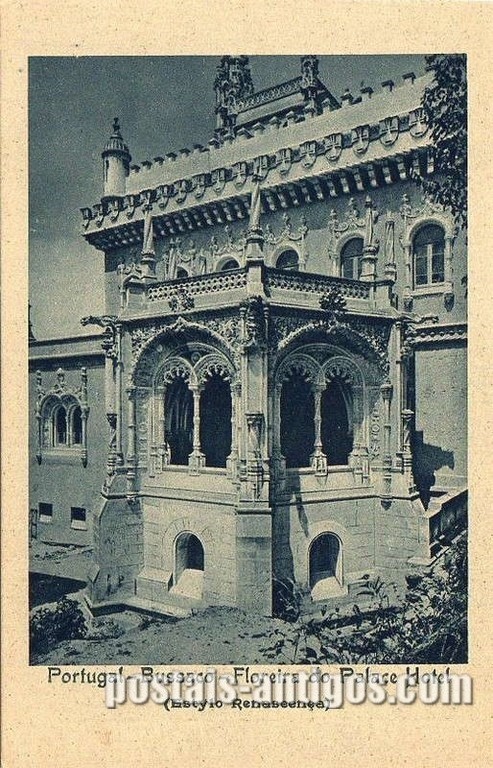 Postal antigo de Buçaco, Portugal: Floreira do Palace Hotel, de estilo Renascimento.