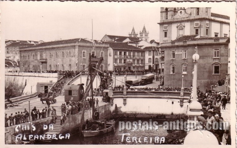 Bilhete postal dos Cais da Alfândega, ​Angra do Heroísmo, Açores | Portugal em postais antigos