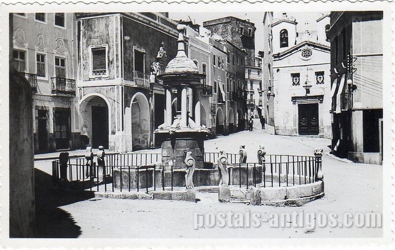 Bilhete postal ilustrado de Elvas, Portugal: Largo da Misericórdia | Portugal em postais antigos 