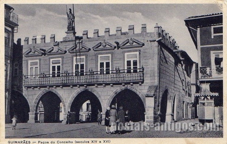 Postal antigo de Guimarães, Portugal: Paços do Concelho (séculos XIV a XVI) | Portugal em postais antigos