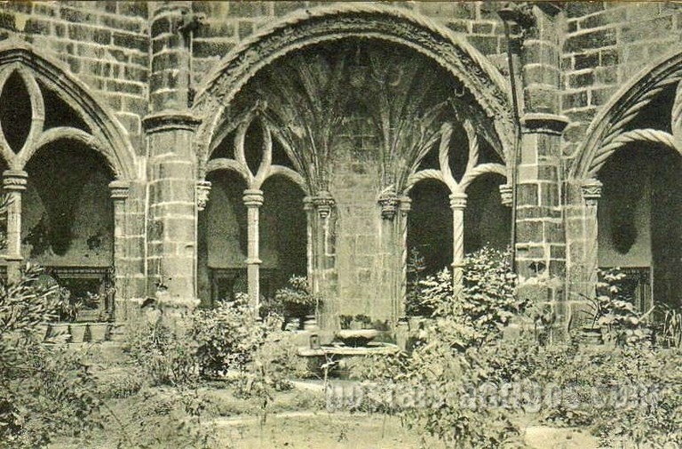 Postal antigo de Coimbra, Portugal: Claustro do Silêncio no mosteiro de Santa Cruz.