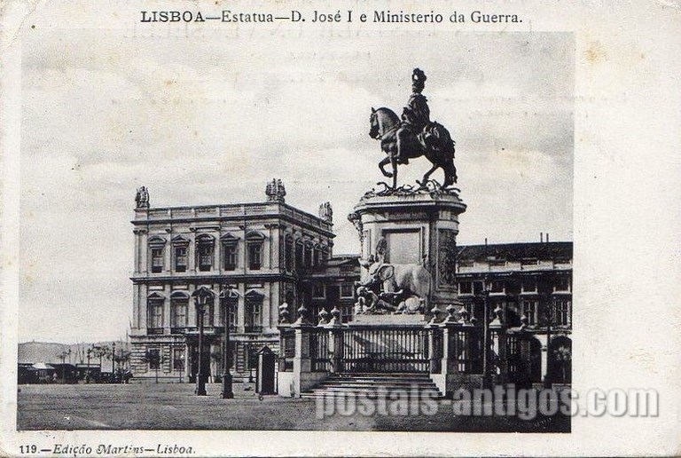 Bilhete postal antigo de Lisboa: Estátua D. José I, Praça do Comércio | Portugal em postais antigos