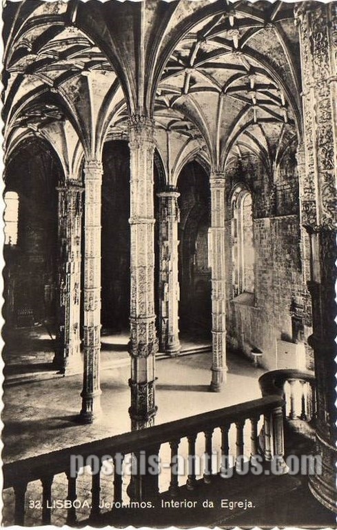Bilhete postal de Lisboa, Portugal: Interior da Igreja Santa Maria de Belém (vista tirada do Coro-alto) no Mosteiro dos Jerónimos.