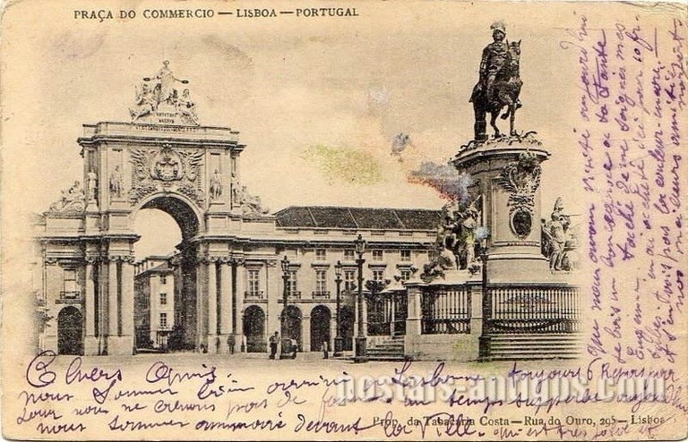 Bilhete postal antigo de Lisboa: Praça do Comércio | Portugal em postais antigos