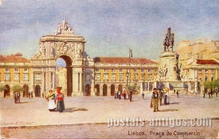 Bilhete postal antigo de Lisboa: Praça do Comércio | Portugal em postais antigos