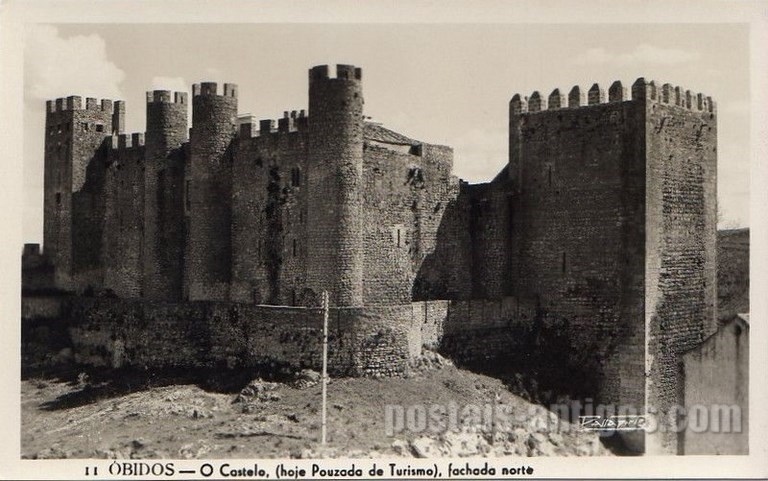 Bilhete postal de Óbidos, fachada norte do castelo | Portugal em postais antigos 