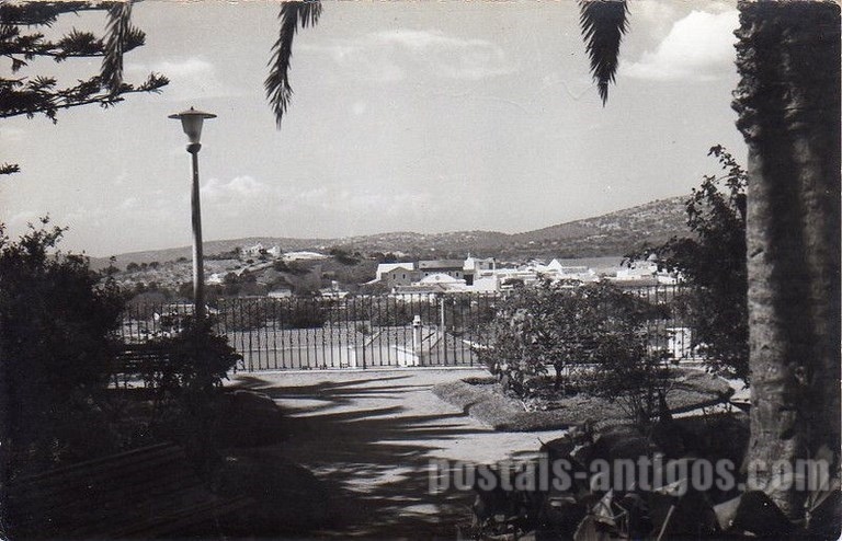 Bilehte postal antigo do Jardim dos Amuados de Loulé | Portugal em postais antigos 