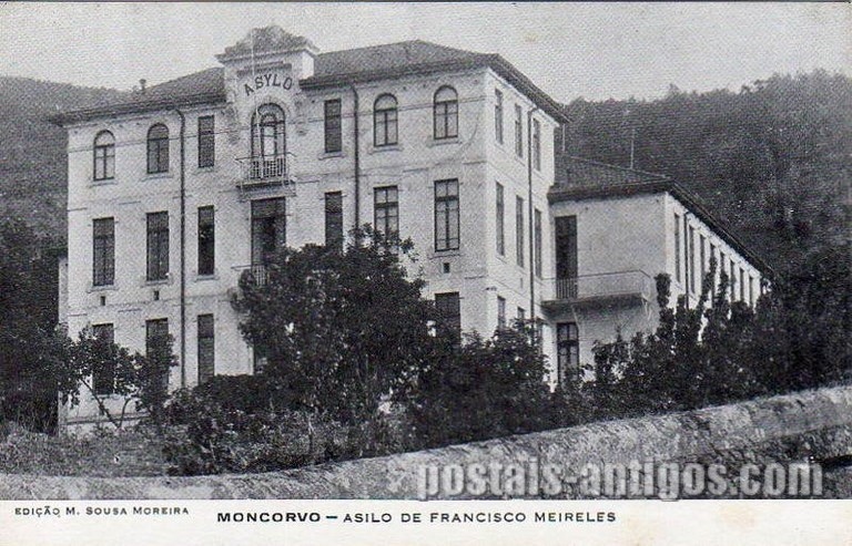 Bilhete postal antigo de Moncorvo, Portugal: Asilo de Francisco Meireles | Portugal em postais antigos
