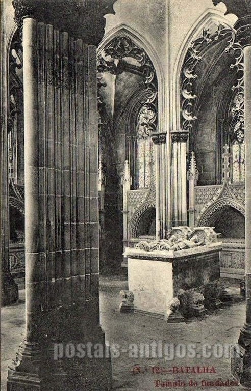 Bilhete postal de Batalha: o túmulo do Fundador | Portugal em postais antigos 