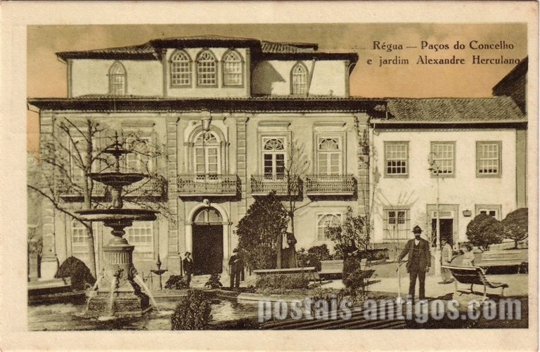 Bilhete postal antido de Peso da Régua, Paços do Concelho | Portugal em postais antigos.
