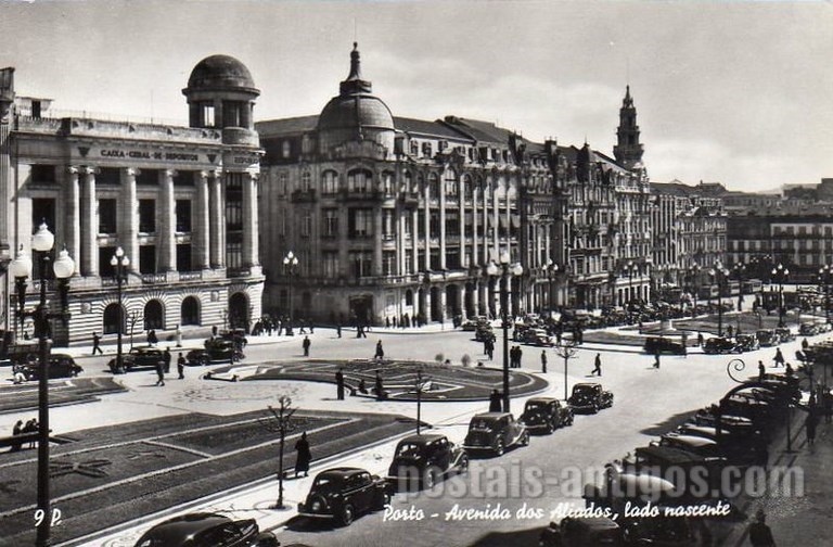 Postal antigo de Porto, Portugal: Avenida dos Aliados, lado nascente​ | Portugal em postais antigos