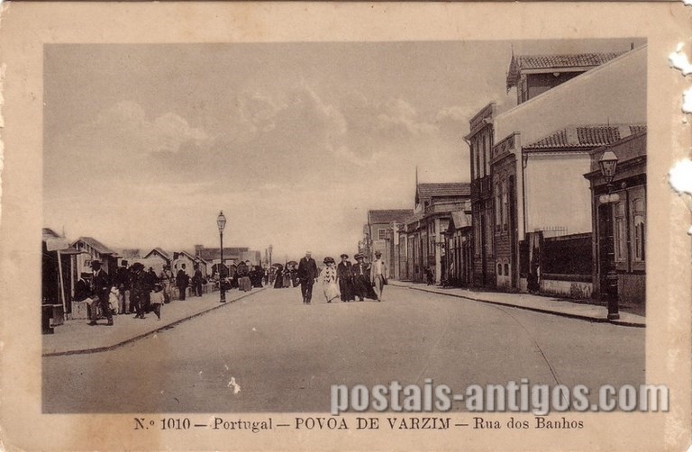 Bilhete postal ilustrado de Póvoa de Varzim: Rua dos banhos | Portugal em postais antigos