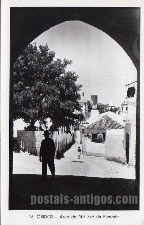 Bilhete postal de Óbidos, Arco de Nossa Senhora da Piedade | Portugal em postais antigos 