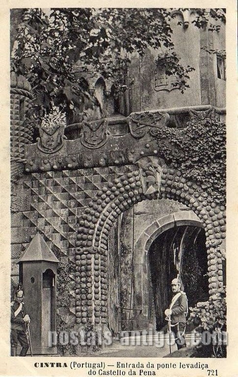 Bilhete postal ilustrado do Castelo da Pena, Entrada da ponte levadiça, Sintra | Portugal em postais antigos 